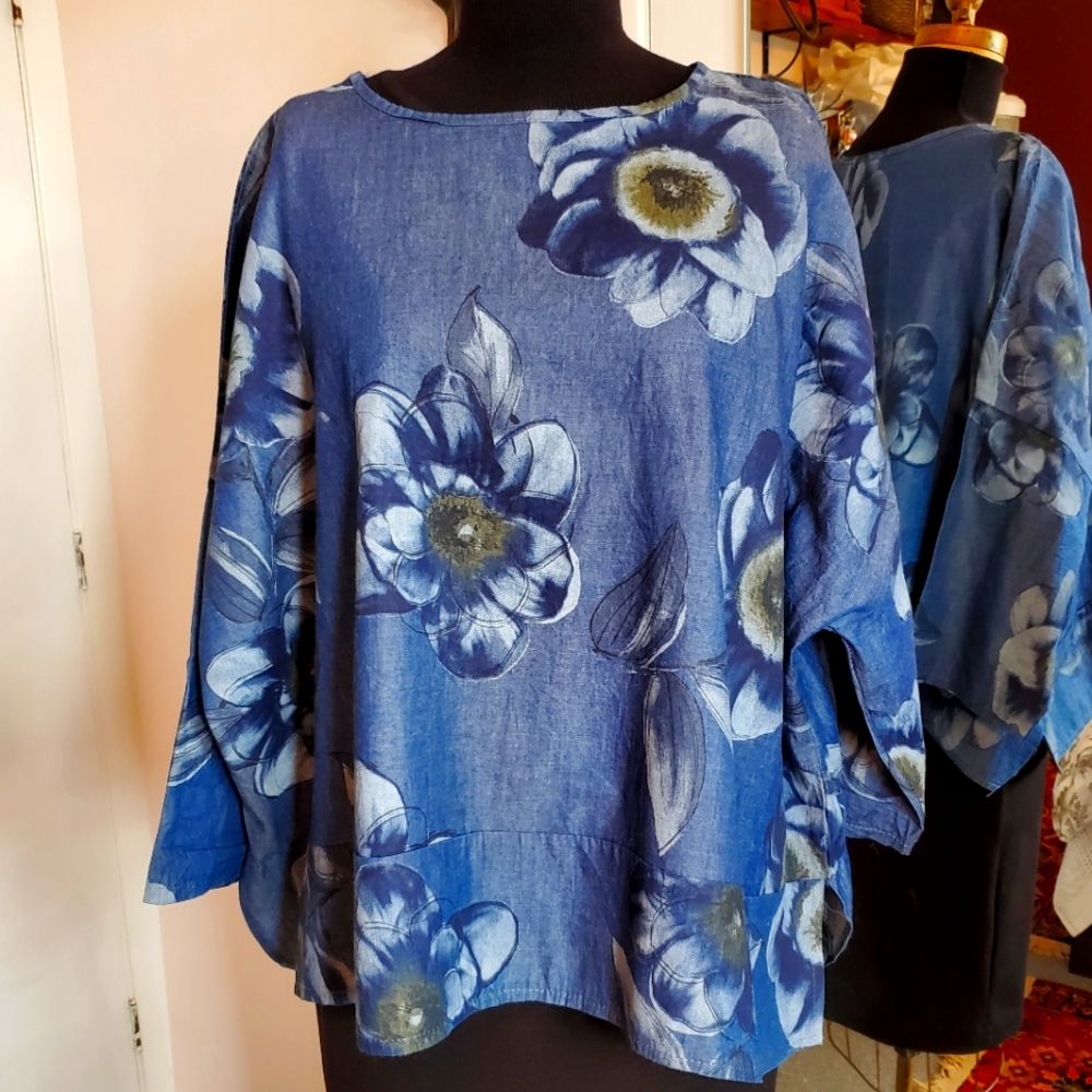 Oversize floral chambray cropped tunic